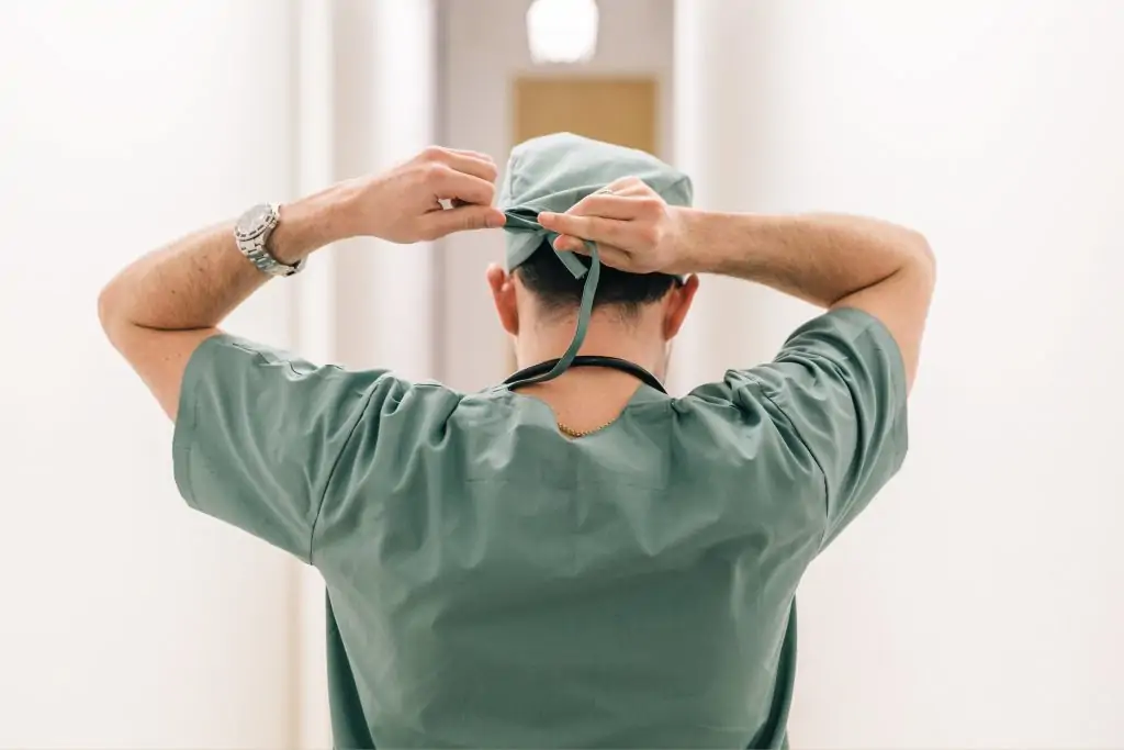 Is it Worth Becoming a Doctor? What are the Benefits of Becoming a Doctor?