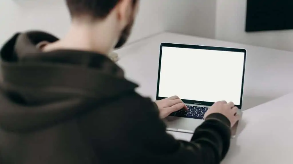 What Should You Email an Admissions Officer?