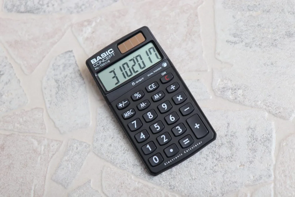 when it would be appropriate to use C and CE buttons on a calculator